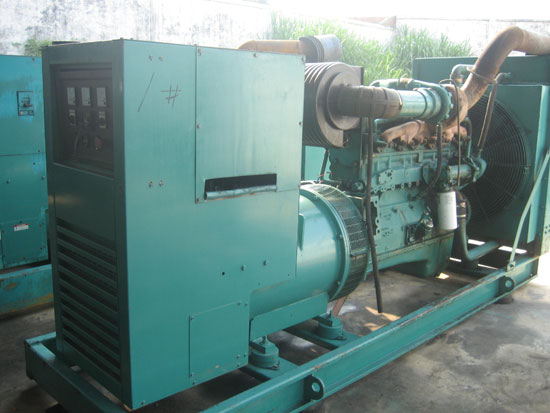 青龙租赁发电机- 发电机碳刷磨损的原因是什么