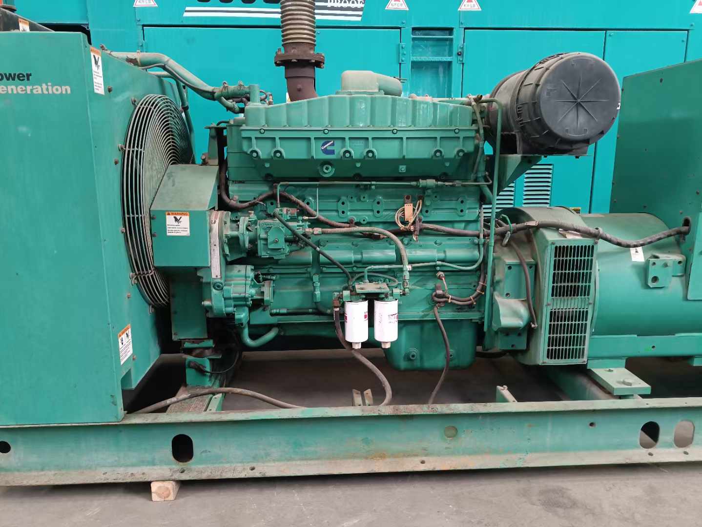 青龙过载会对 600kW 柴油发电机组造成哪些损害？