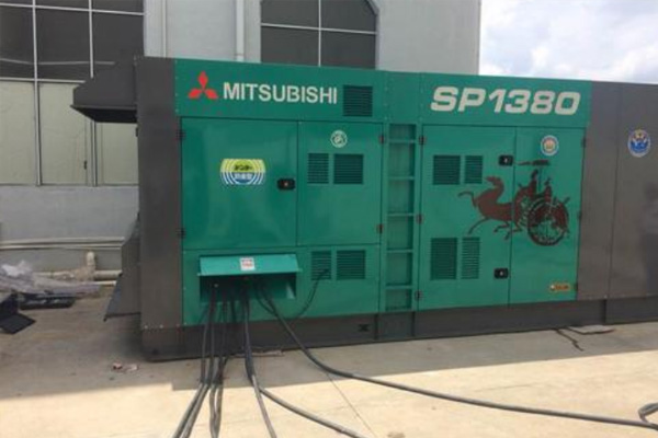 青龙为什么有些柴油发电机组的输出电压可以调节？