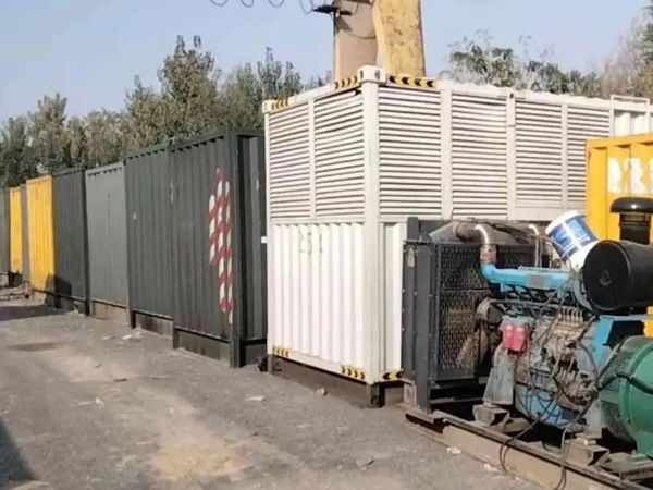 青龙200KW柴油发电机机组每小时油耗是多少？