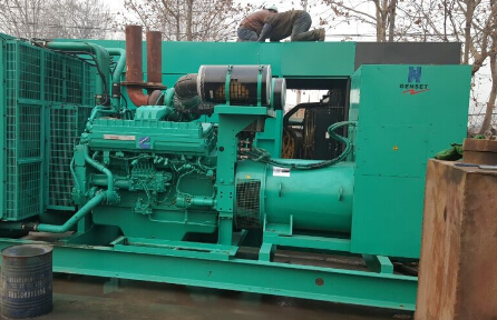 青龙发电机组如何判断水冷式机油散热器内部是否需要清洗？